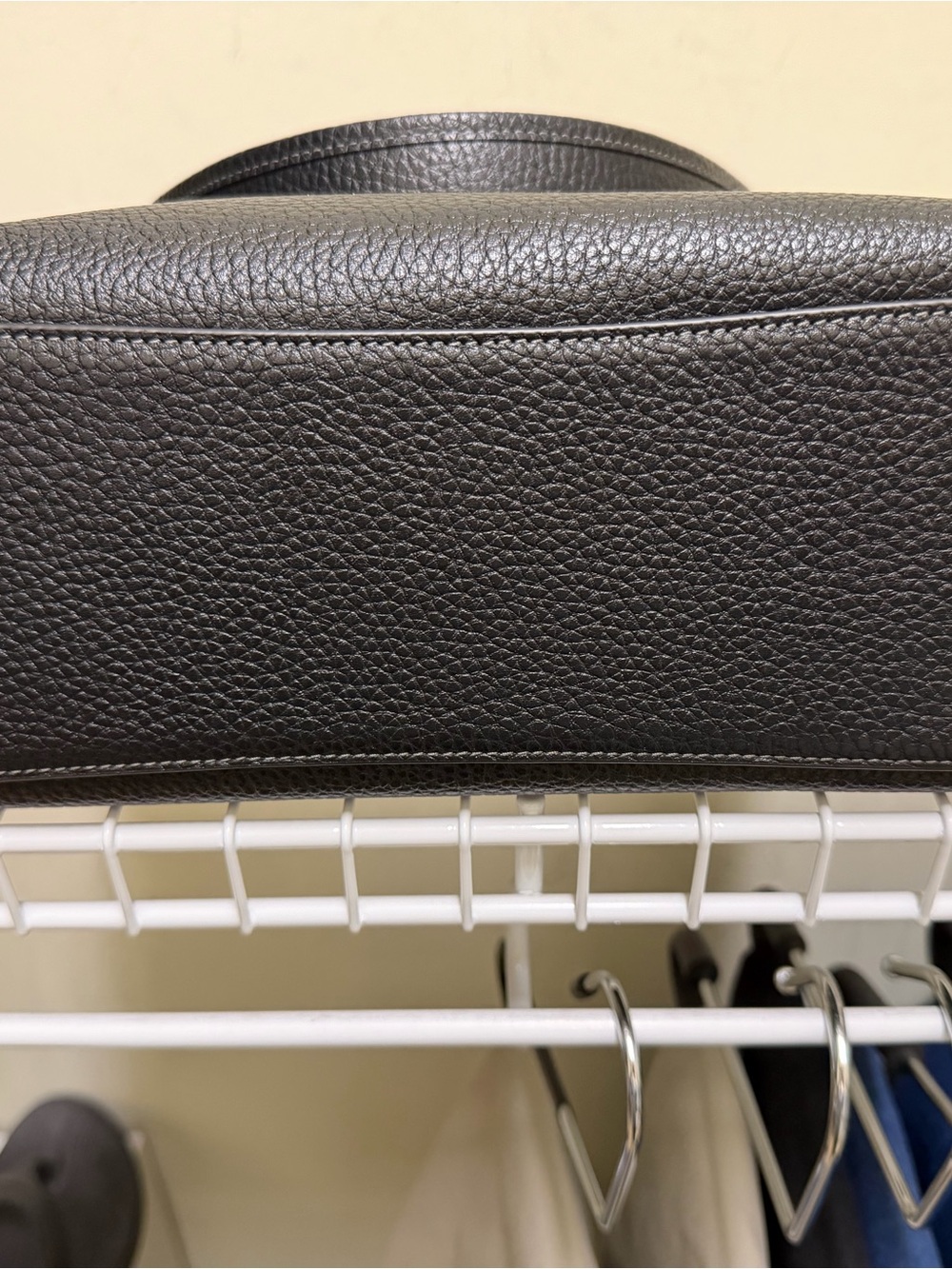 Coach Black Pebbled Leather Shoulder Bag with Gold Hardware - Picture 3 of 8
